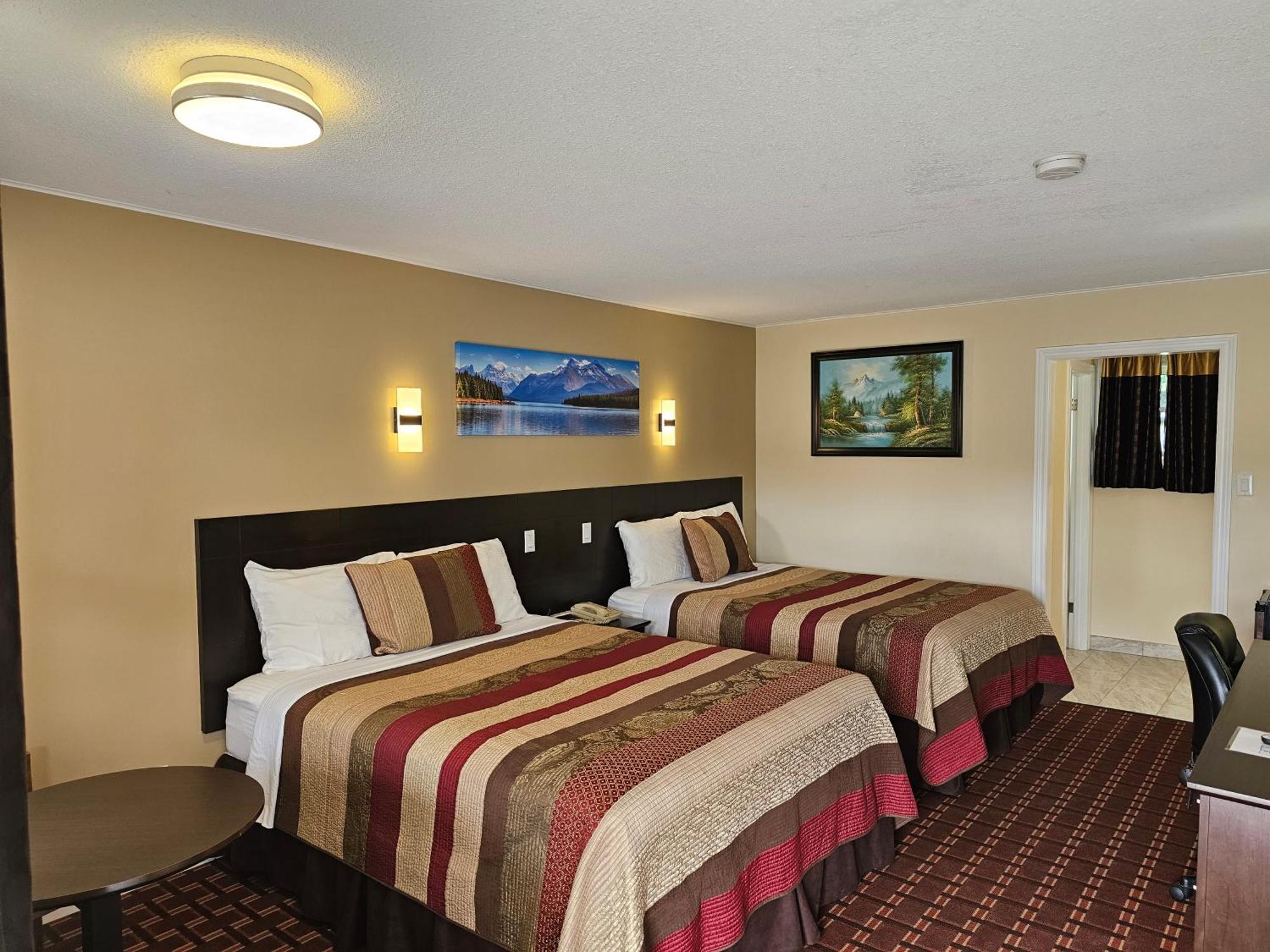 Fox Motor Inn Greater Napanee Экстерьер фото