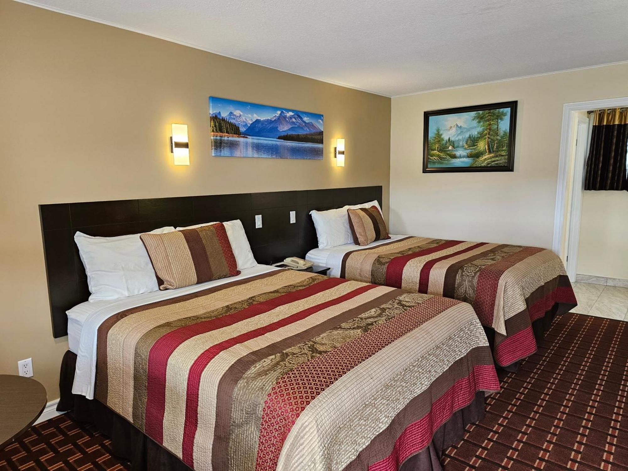 Fox Motor Inn Greater Napanee Экстерьер фото