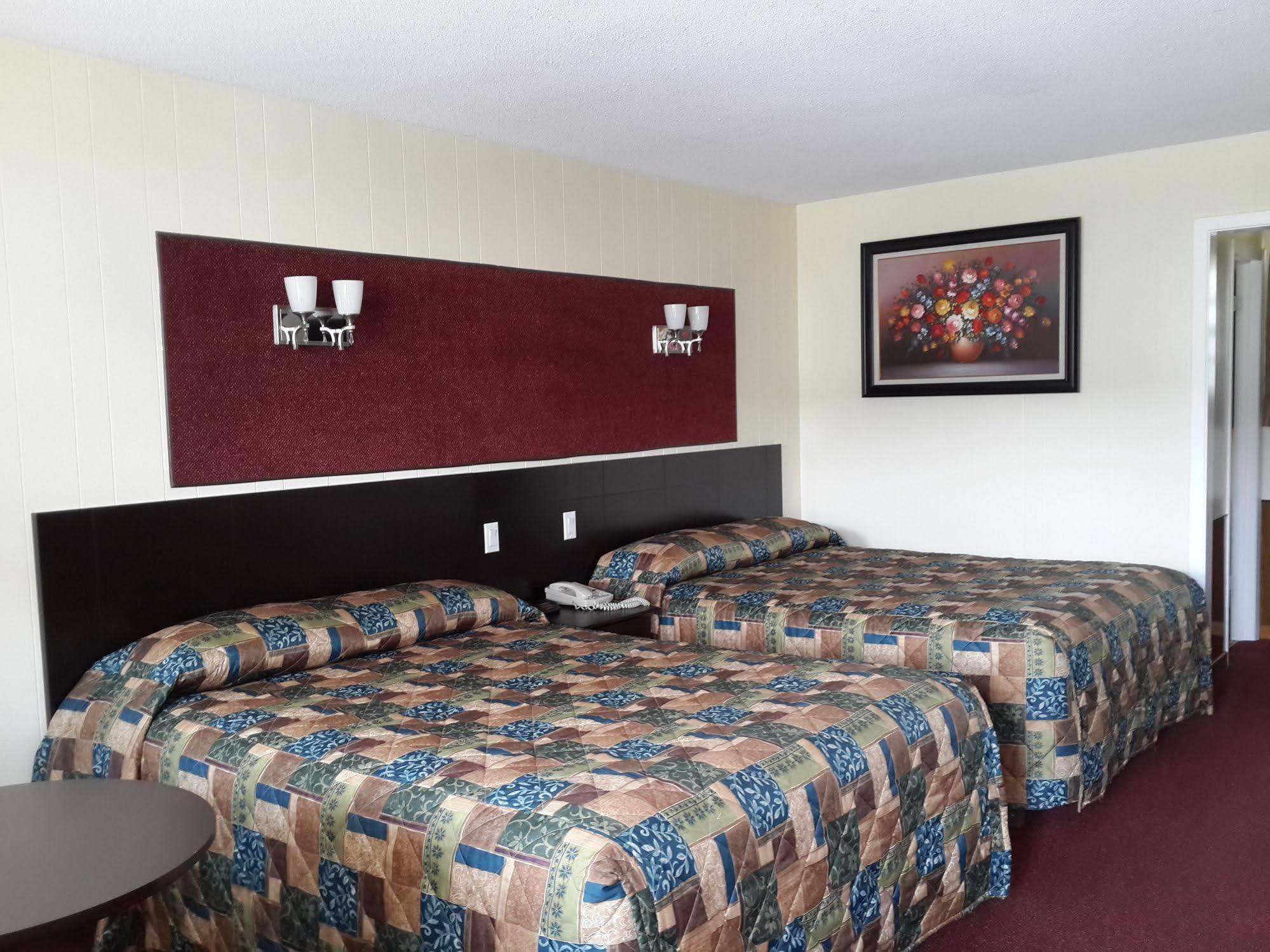 Fox Motor Inn Greater Napanee Экстерьер фото